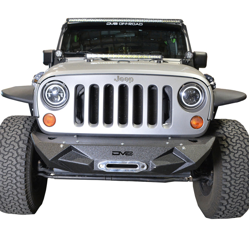 DV8 Offroad 07-18 Jeep Wrangler JK/JL Steel Stubby Front Bumper w/ Light Bracket & Winch Plate