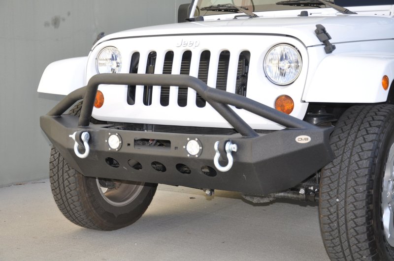 DV8 Offroad 07-18 Jeep Wrangler JK/JL FS-8 Mid Length Steel Front Bumper w/ LED Lights